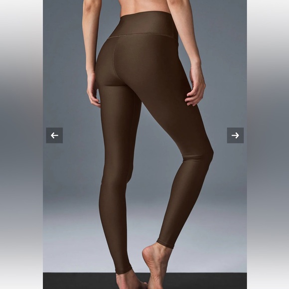 High-Waist Airlift Legging - Picture 3 of 5